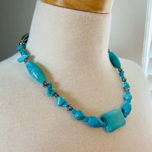 Faux Turquoise Necklace - Picture 2 of 3